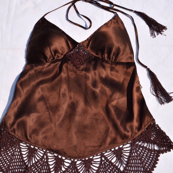 Open back halter top from Guess - Picture 1 of 4